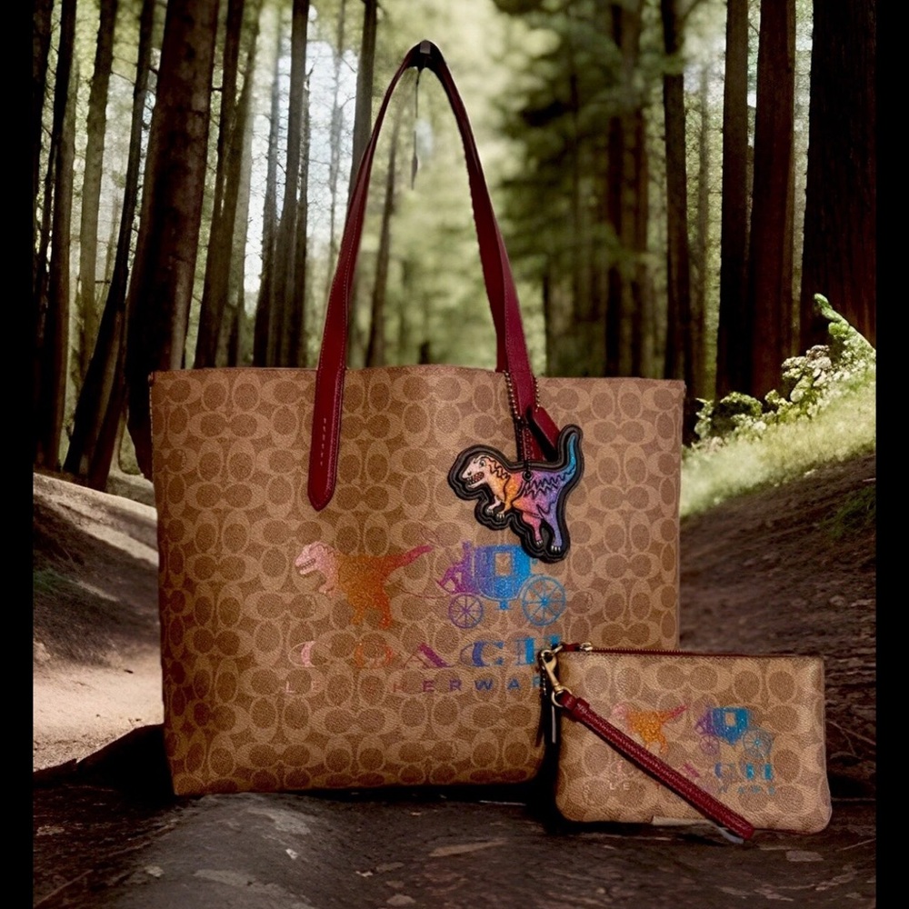 Coach Signature Rexy Horse & Carriage Tote w/Wristlet & Rexy Bag Charm🤩 EUC!!
